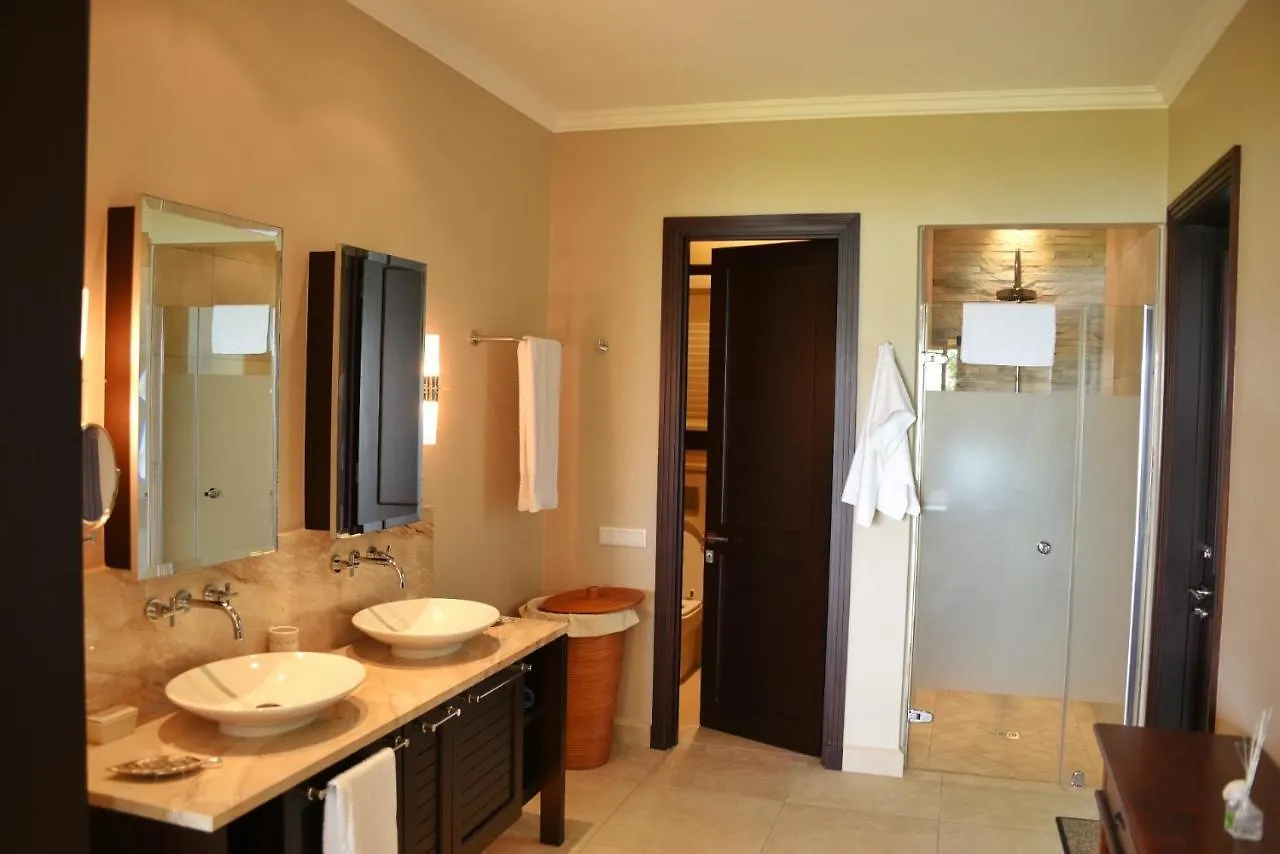 Eden Island Leisure Villas
